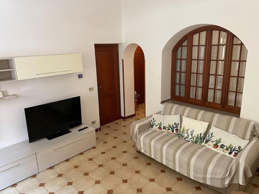 Appartamento In Centro Storico Finale Ligure Bagian luar foto