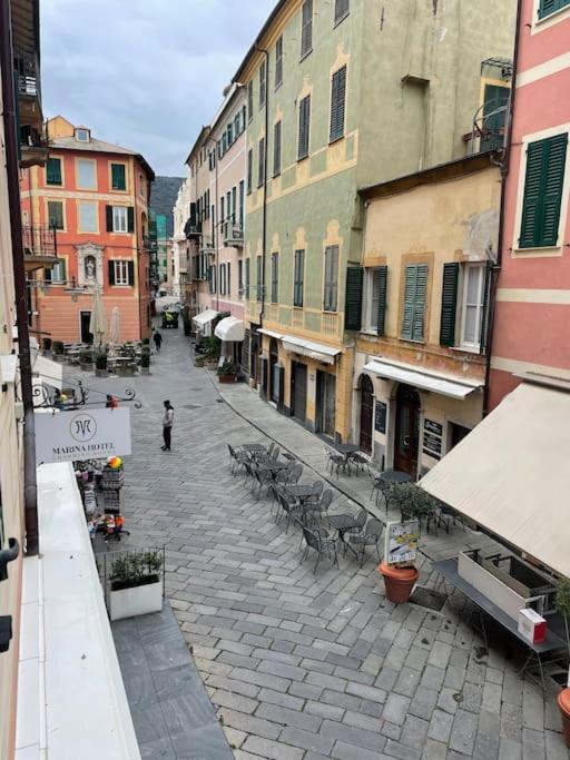 Appartamento In Centro Storico Finale Ligure Bagian luar foto
