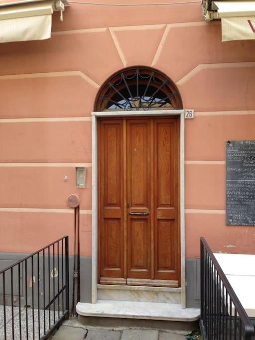 Appartamento In Centro Storico Finale Ligure Bagian luar foto